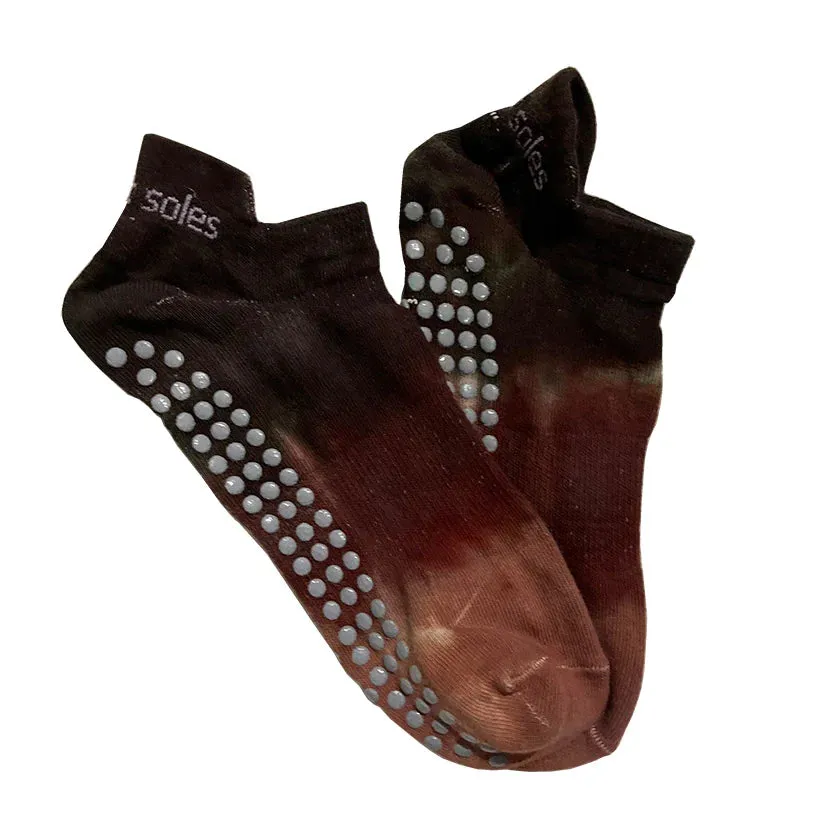 Avery Tie Dyed Tab Back Grip Socks - Black/Brown