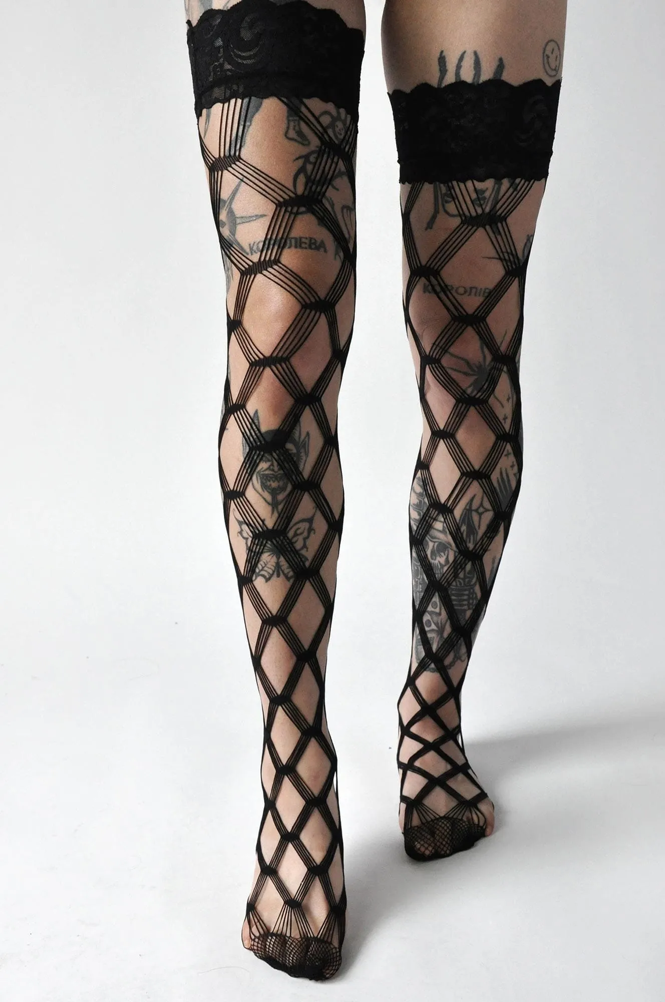 Diamond Eyes Thigh High Fishnets