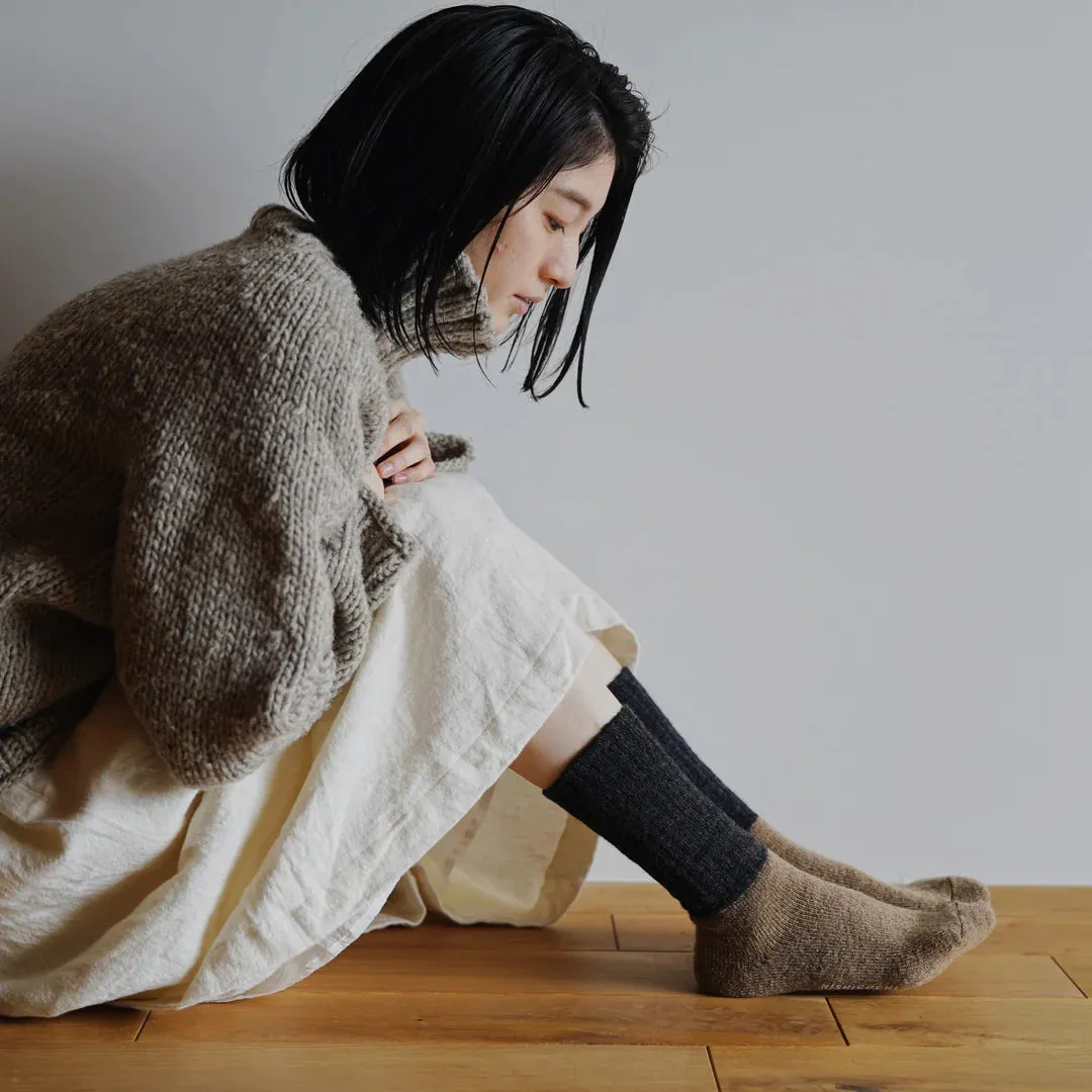 nishiguchi kutsushita : oslo mohair wool pile socks - Navy and Cappuccino