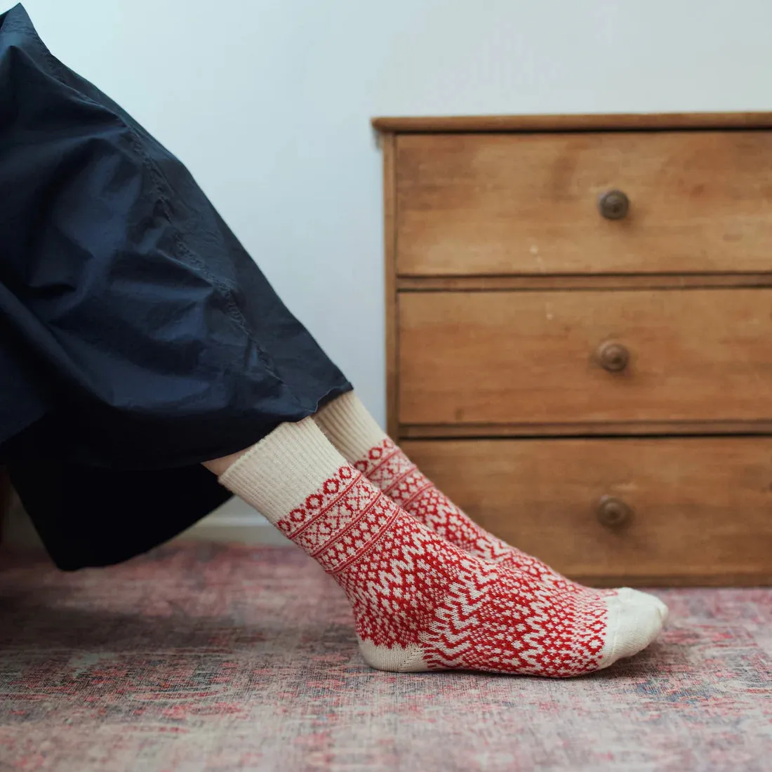 Nishiguchi Kutsushita: Oslo Wool Jacquard Socks - Vibrant Red